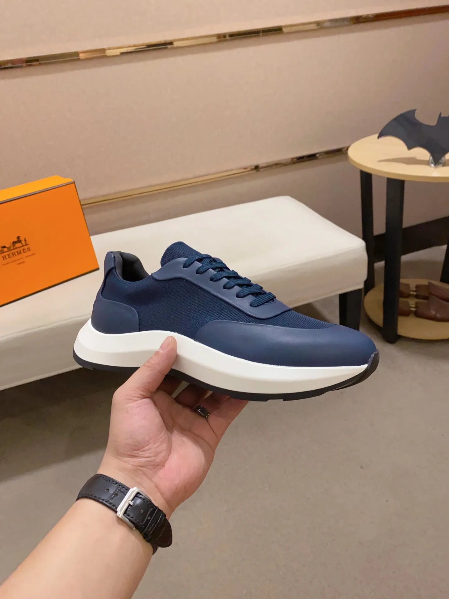 Men's clothing and shoes💰: 600💰《HERMES》【Classic Original Version】Hermès; Top 🔝 Purchasing Agency 🔍🔍Men's latest 🇺🇸 counters are on sale simultaneously, original imported from Italy ▲▲Silk cowhide with breathable fabric ▲▲ (high-end and expensive Qi·Grade) Exquisite workmanship (Italian 🇮🇹Imported water-dyed 🐂cowhide lining) Sole: Original sole provided by the original factory, ⚠️Exclusive double-layer activity·TPR·Rubber·Combined molded outsole; Super·comfortable·wear-resistant·non-slip·environmental protection The real thing is more beautiful if you take the real thing (high quality, follow the order), you can enter and exit the counter at will * Number of yards: 38·39·40·41·42·43·44# (can be customized 45.)